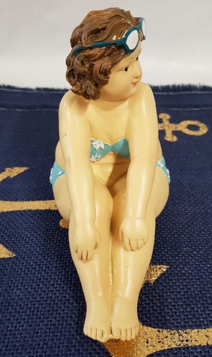 Bikini Full Figure Lady - Image 6